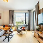 Days - One-bedroom With Balcony, Garage & 250 Mbs Wifi Lejlighed Prag