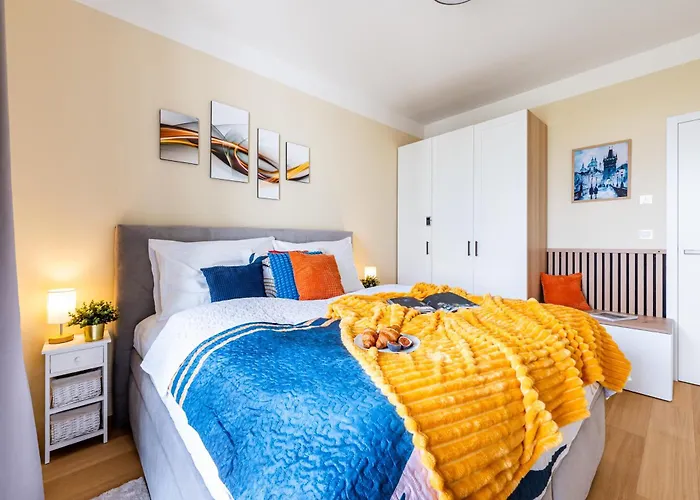 Days - One-bedroom With Balcony, Garage & 250 Mbs Wifi Praha