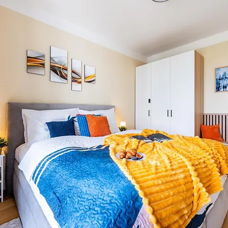 Days - One-bedroom With Balcony, Garage & 250 Mbs Wifi プラハ